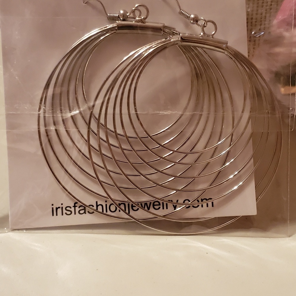 Jewelry - Picture 4 of 8